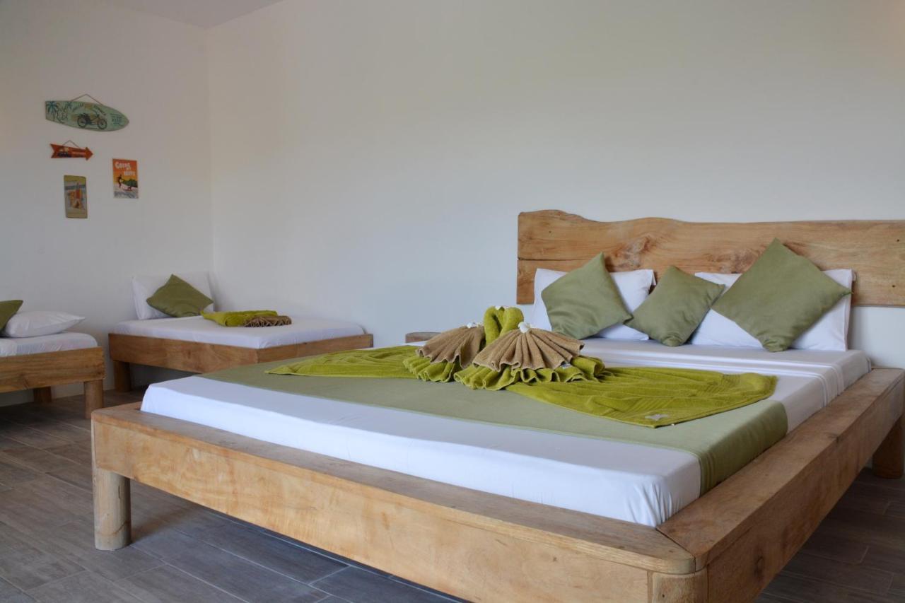 La Base Hotel 키웬그와 외부 사진